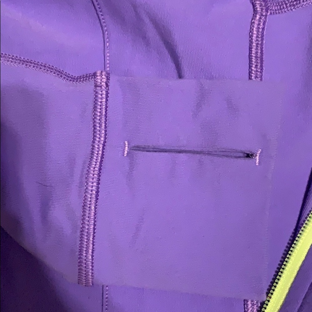 Ivivia Jacket - Picture 4 of 5